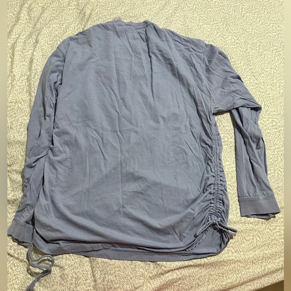 PINK VS Women's Size L Scrunch Sides Long Sleeve Pull Over Top Light Purple - Picture 5 of 5